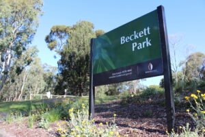 A photo of a sign saying 'Beckett Park'